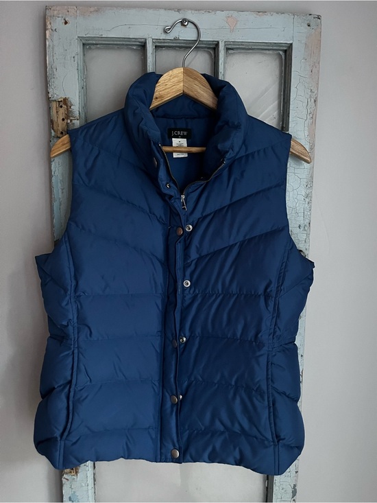 J. Crew Jackets & Blazers - J. Crew women’s  Quilted Navy Puffer Vest